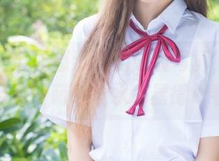 爱蜜社 – 节奏感满满的泳装写真，拜托是淼淼萌萌哒让水都显得好看