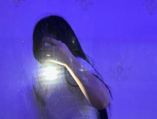 微密圈 – 高清壁纸，黑色女仆装，猪饲料化身女神，今天就算喂猪也要讲究一番哦！
