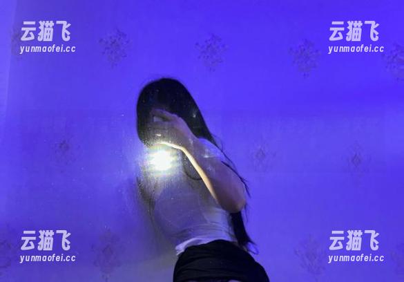 微密圈 - 高清壁纸，黑色女仆装，猪饲料化身女神，今天就算喂猪也要讲究一番哦！