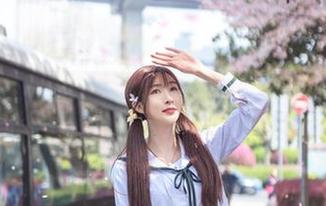 王羽杉，吊带背心让图集讨论的点变多了