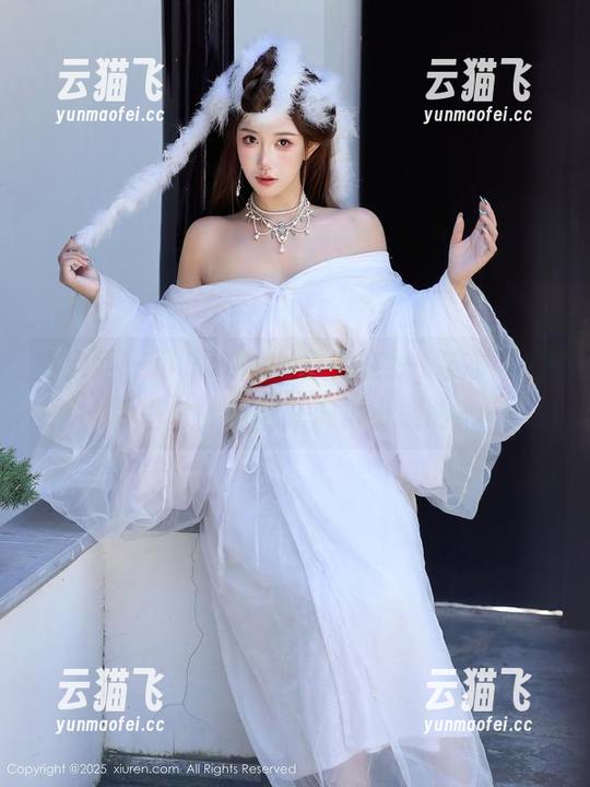 秀人网 - 可乐Vicky旅拍在线，高清下是否每个景色都充满了小插曲？