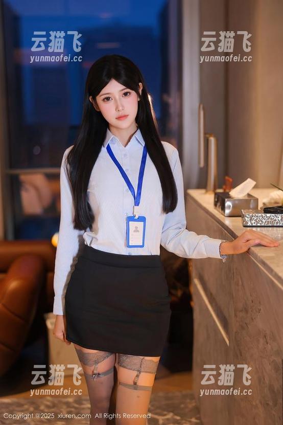 秀人网 - 少女心雪雪的空姐私拍，今天的“云端”是带着风的味道吗？