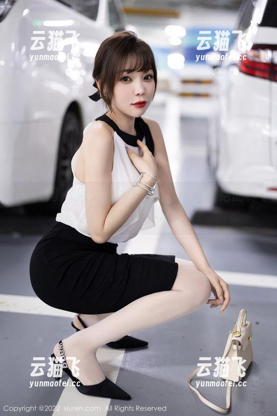 秀人网-月夕Lily 秀人网 - 月夕Lily+温柔,这高清绝配真是眼前一亮