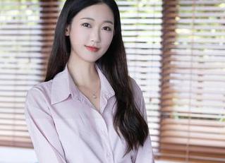秀人网 – 你没看错！李丽莎油亮的原图写真集，必定刷新你对光泽感的认知。