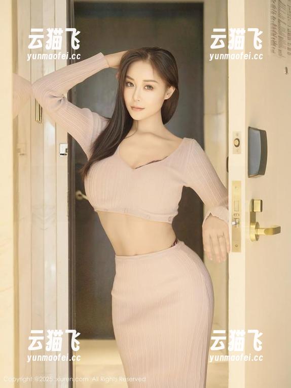 秀人网 - 制服一角，我在瑶瑶baby的福利图集里等你！