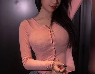 秀人网 – 压力中透着优雅-陆萱萱的职场boss高清写真，你是不是也想试试？