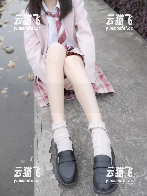 紧急企划 - 看小恩的护士图集，最新花样，多了几分逗趣