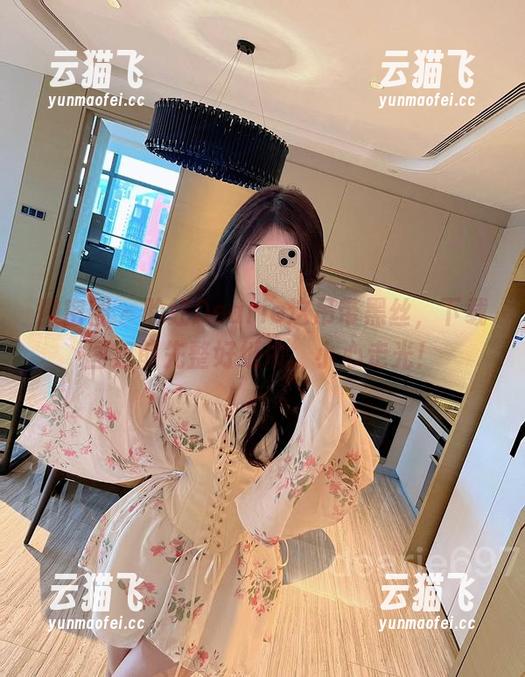 微密圈 - 脸红Dearie这吊带黑丝，下载图包前先整好纸巾，小心走光！