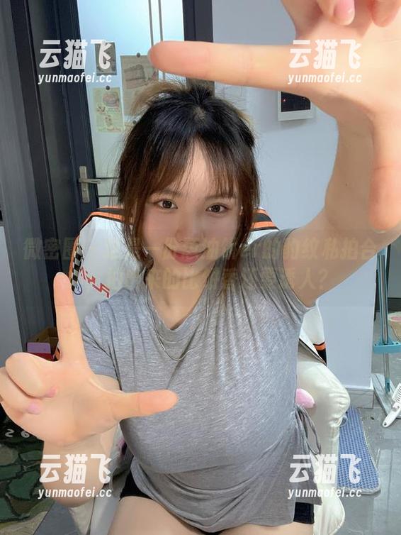 微密圈 - 这是一份葱油饼er的豹纹私拍合集，拍出来的比饼香还要诱人？