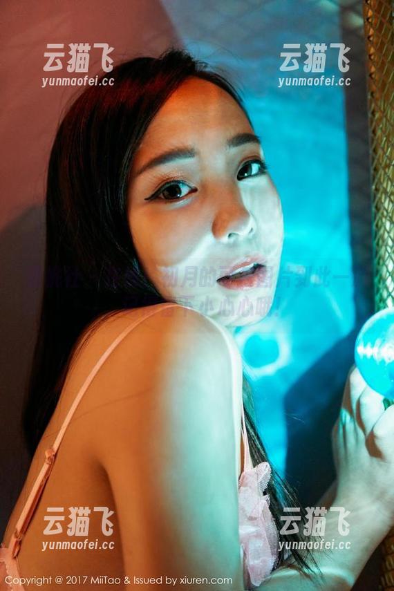 蜜桃社 - 在线！初月的可爱图片到此一游，记得留下小心心哦！