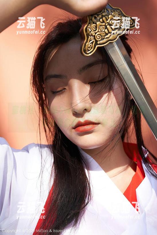 蜜桃社 - 咕噜Sweet的泳装写真，图包里都是你想不到的事儿