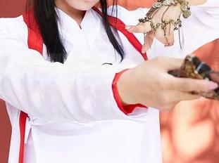 蜜桃社 – 雪梨sherry的穿衣经：美图、皮衣就能提升格调，你敢试试？