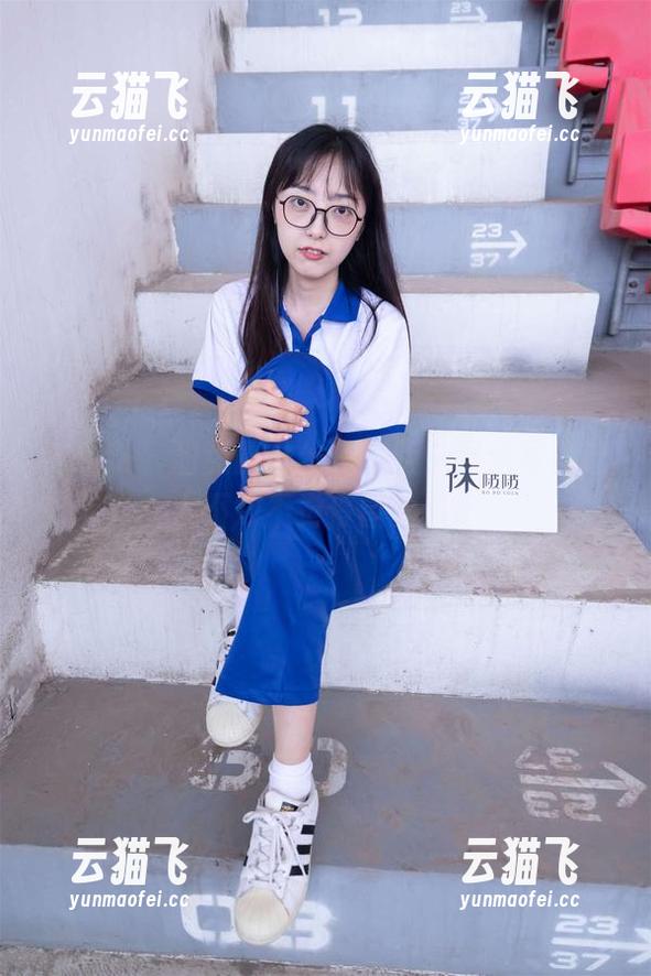 袜啵啵-甜甜圈 袜啵啵 - 甜甜圈黑丝花絮版,高清写真让人不知不觉停留太久。