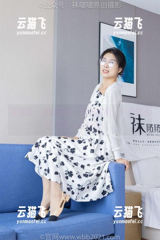 袜啵啵 - 此刻的苏苏和服原图，一种莫名的优雅在最新掠过。