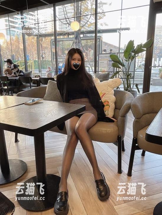 微密圈 - 软妹小九九的图集：黑色柳丁里的哲学奇想