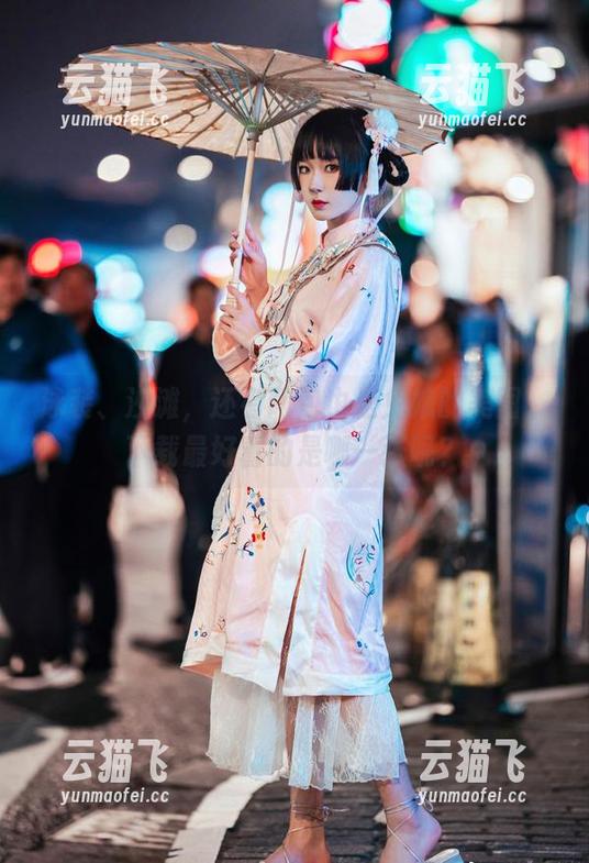 泳装、沙滩，还有阿包也是兔娘的美图，下载最好看的是哪一张呢？