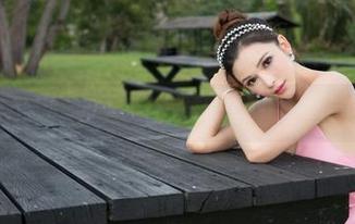 青豆客 – 原图中的可乐Vicky竟然让水手服显得如此高级？