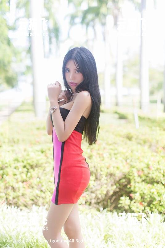 青豆客 - 精选徐妍馨Mandy连体衣写真，连体的同时，连带的还有一丝不言而喻的弥漫。