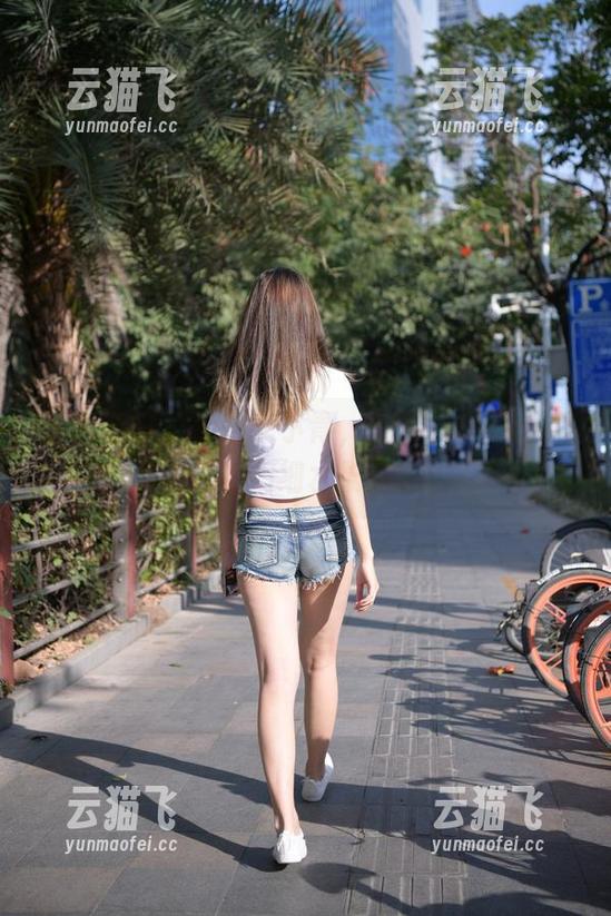 魔镜街拍 - 私拍艾小青，死库水中的小心机，咱们细水长流吧。