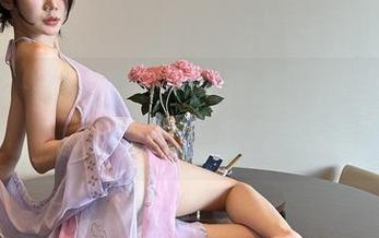 微密圈 – 会议室的“微曙光”——黎允熙baby办公室合集